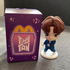 Tiny Tan V Figurine